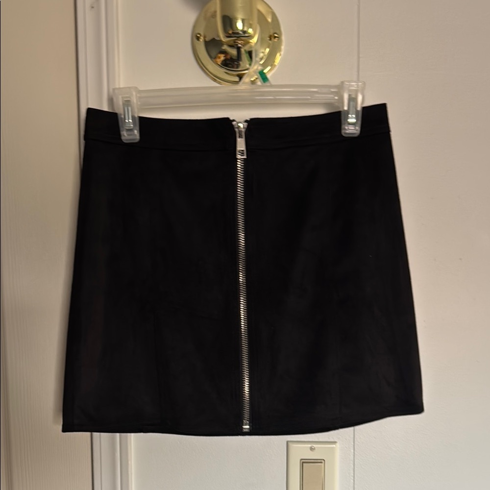FOREVER 21 Black Faux Suede Mini Skirt